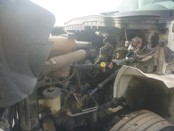 2012-international-durastar-4400-image-16