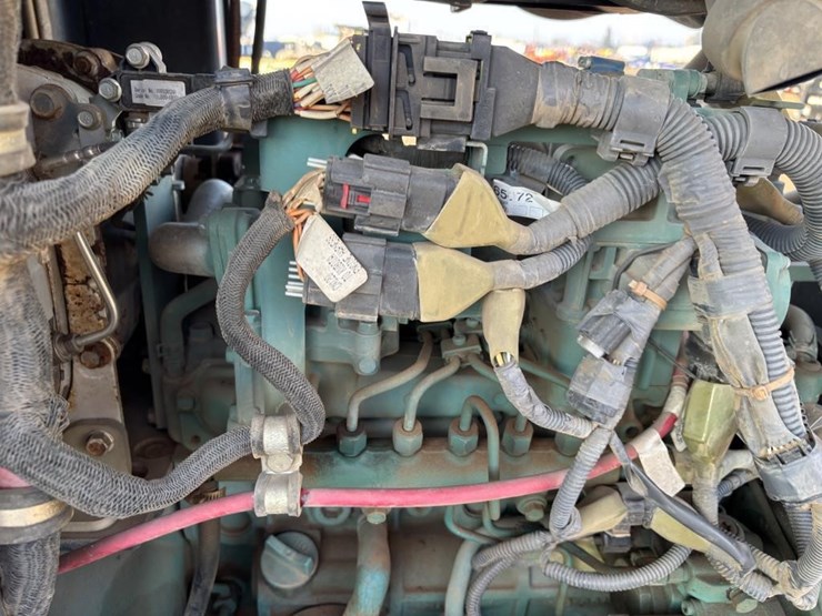 2013-volvo-sd75-image-36