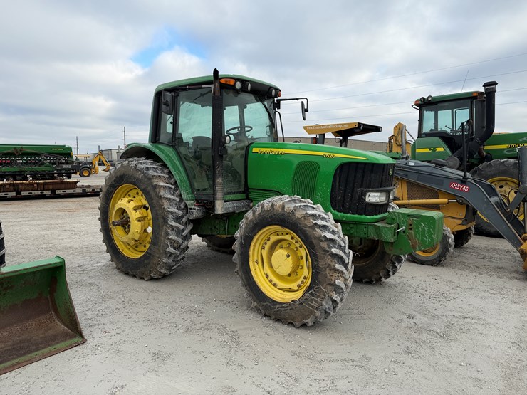 2003-john-deere-7520-image-1