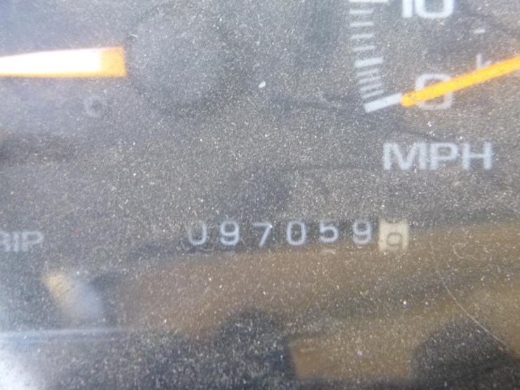 1995-gmc-2500-image-16