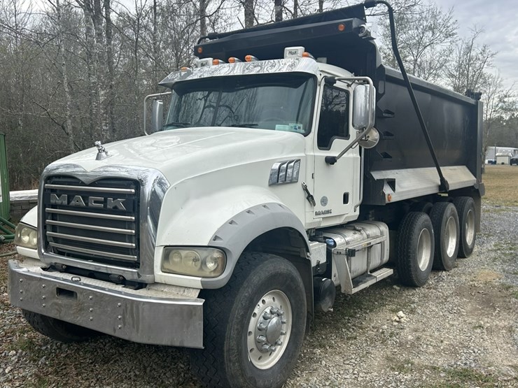 #9999991-•-2018-mack-gu713-dump-truck-image-1