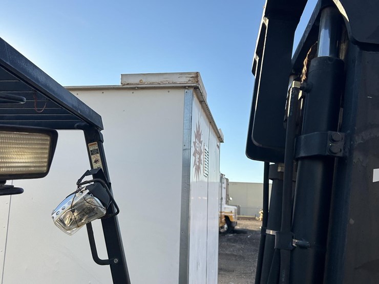 2002-yale-gc100mjn-image-17