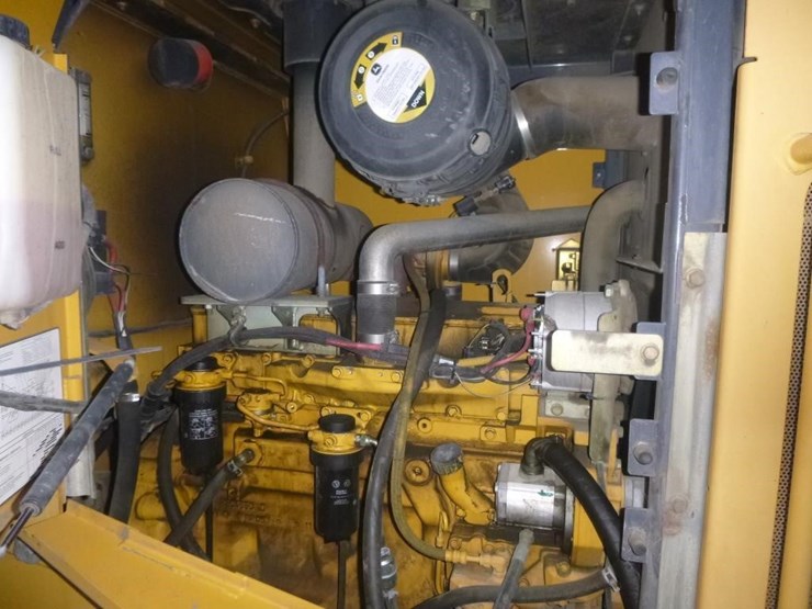 2005-deere-624j-image-26