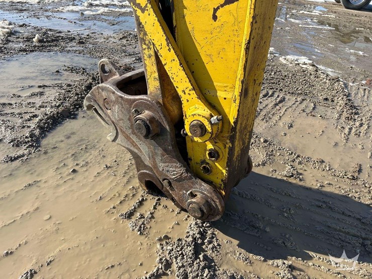 2013-komatsu-pc210-image-21