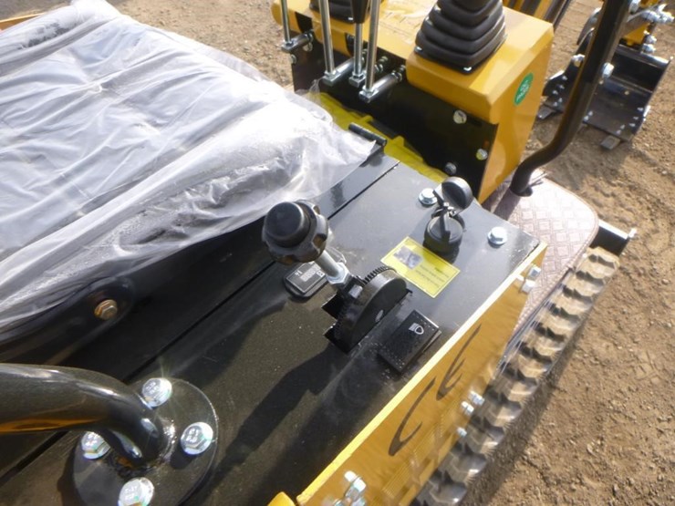 agt-h12r-hydraulic-excavator-image-23