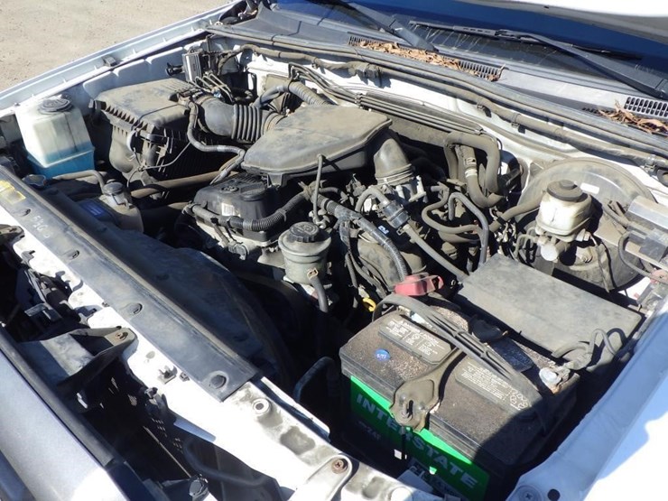 2013-toyota-tacoma-image-8