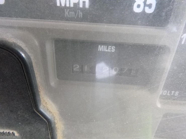 2001-international-2574-image-18