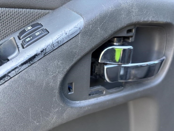 2012-nissan-pathfinder-image-11