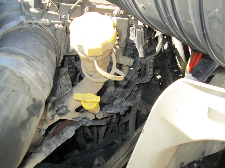 2013-international-8600-image-24