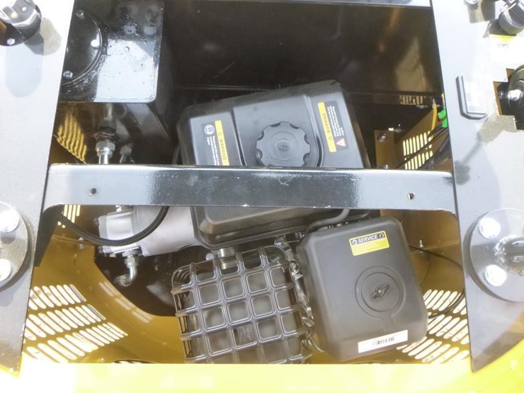 agt-h12r-hydraulic-excavator-image-24