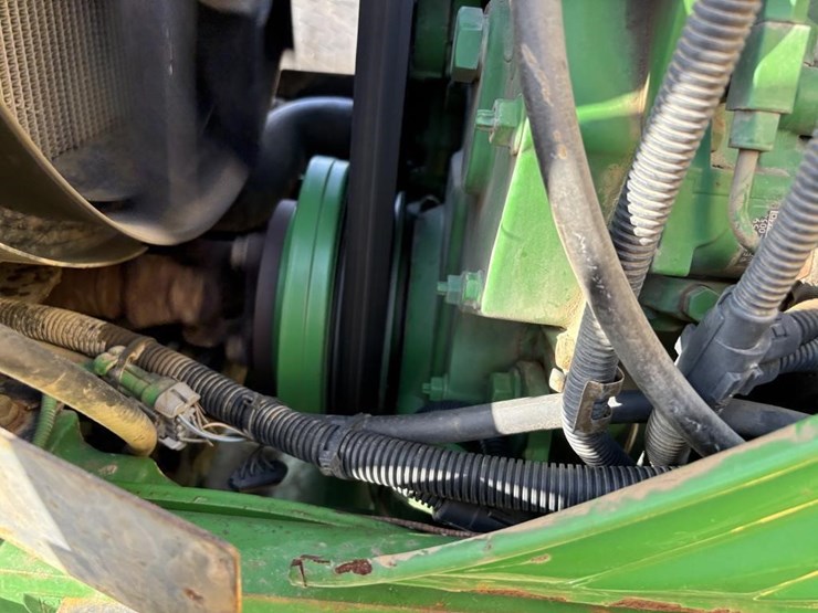2005-john-deere-7220-image-46