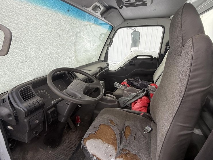 2000-isuzu-npr-image-14