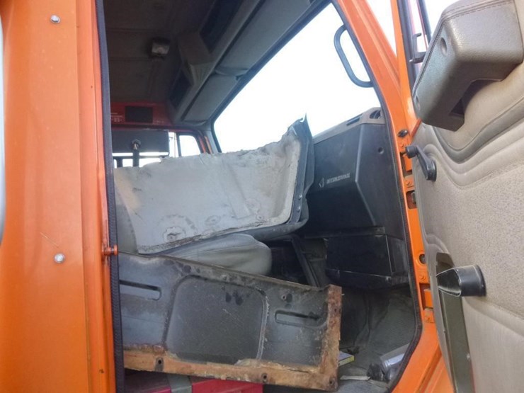 2001-international-2574-image-10