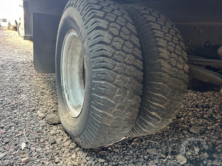 1997-isuzu-npr-image-11