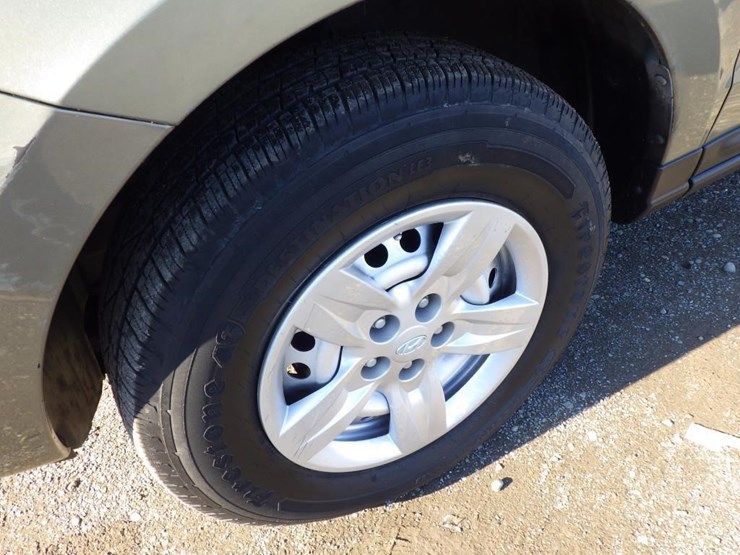 2009-hyundai-santa-fe-image-13