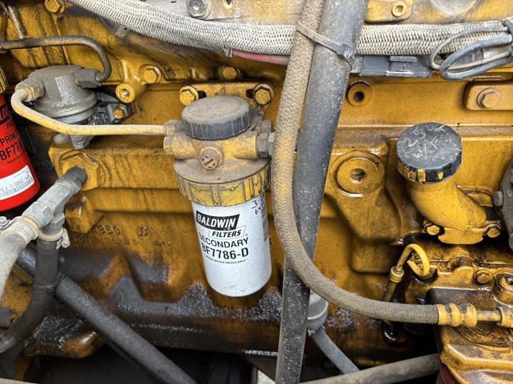 2005-deere-624j-image-51