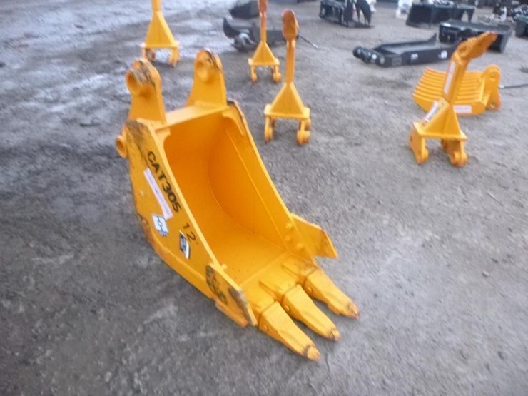 caterpillar-305-image-2