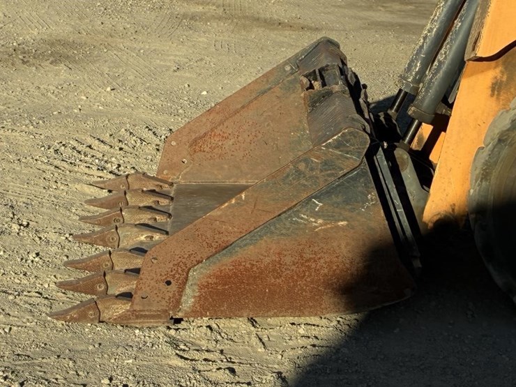 2018-manitou-1050r-image-5