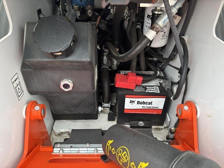 2025-bobcat-mt100-image-23