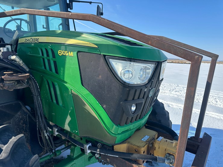 2014-john-deere-6105m-image-30