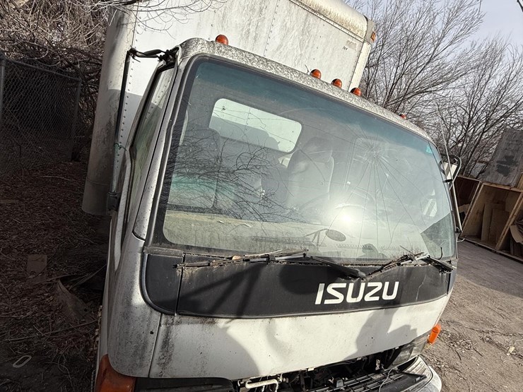 2000-isuzu-npr-image-13