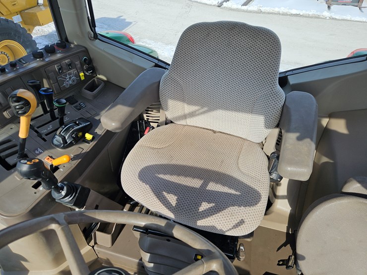 2020-john-deere-6145m-image-11