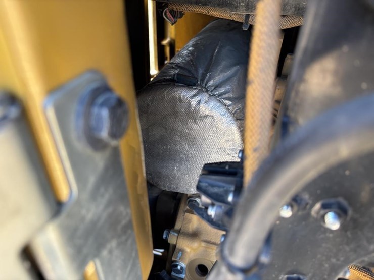 2022-caterpillar-303.5-image-53