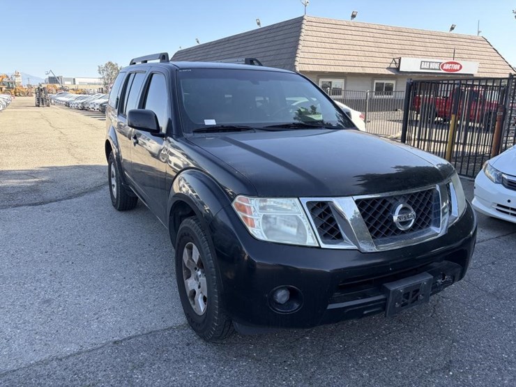 2012-nissan-pathfinder-image-4