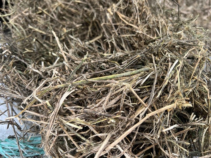 2025-john-deere-561m-image-6