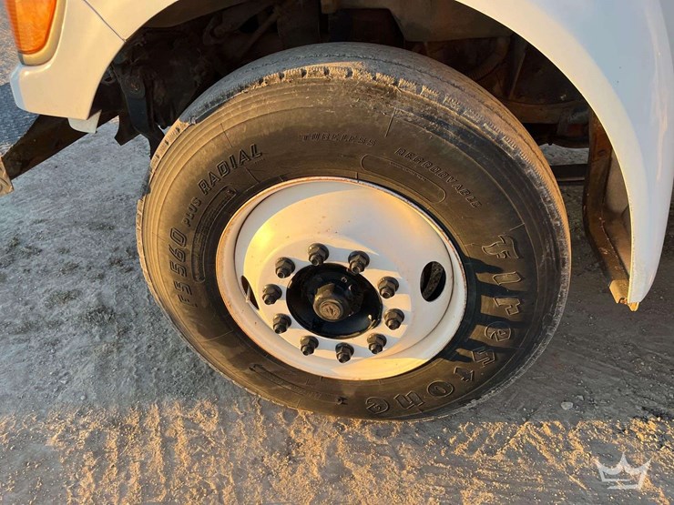 2006-ford-f750-image-25