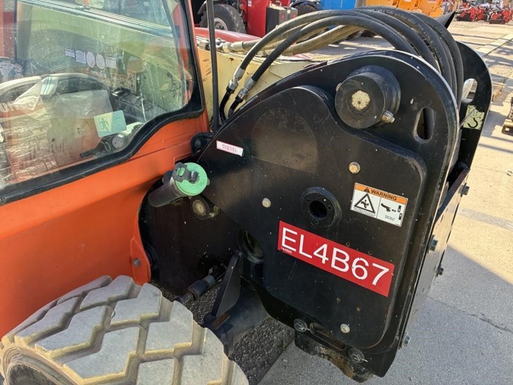 2015-jlg-g5-18a-image-11