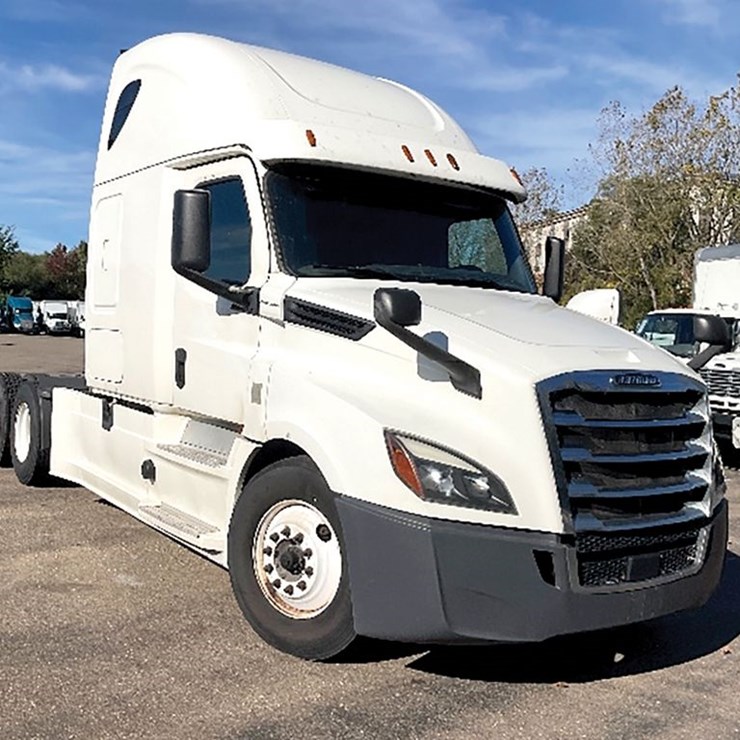 2021 FREIGHTLINER CASCADIA 126