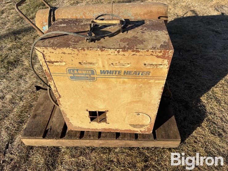 queen-&-l.b.-white-heaters-image-15