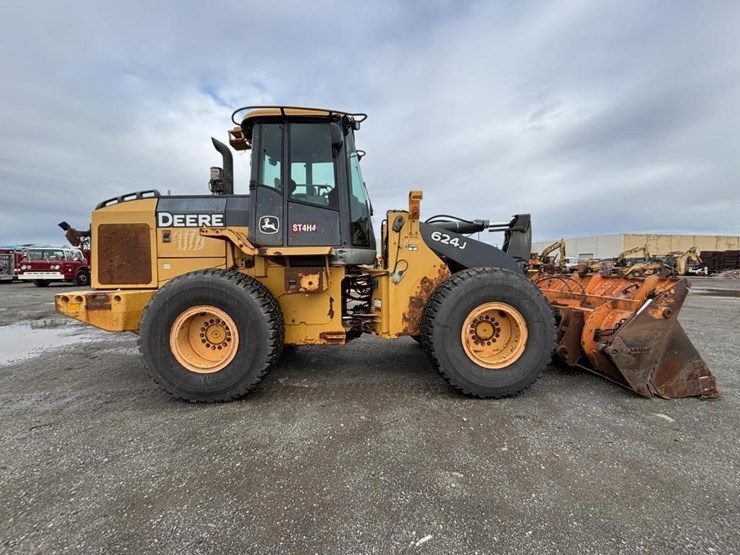 2005-deere-624j-image-7