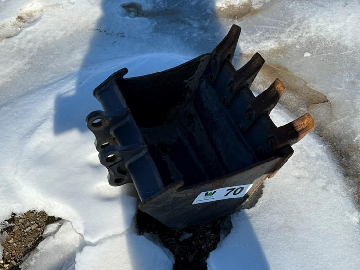#70-•-volvo-bucket-inv#-35082-image-3