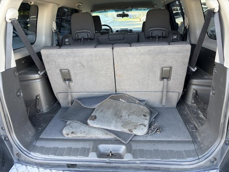 2012-nissan-pathfinder-image-27