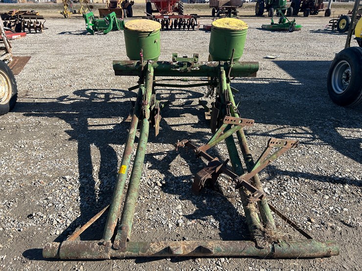 38029-john-deere-2-image-1