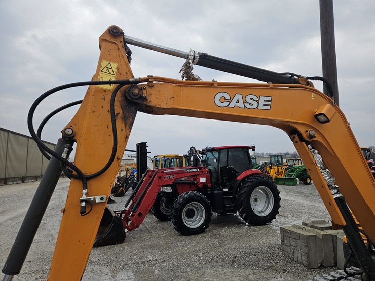 2022-case-cx57c-image-3