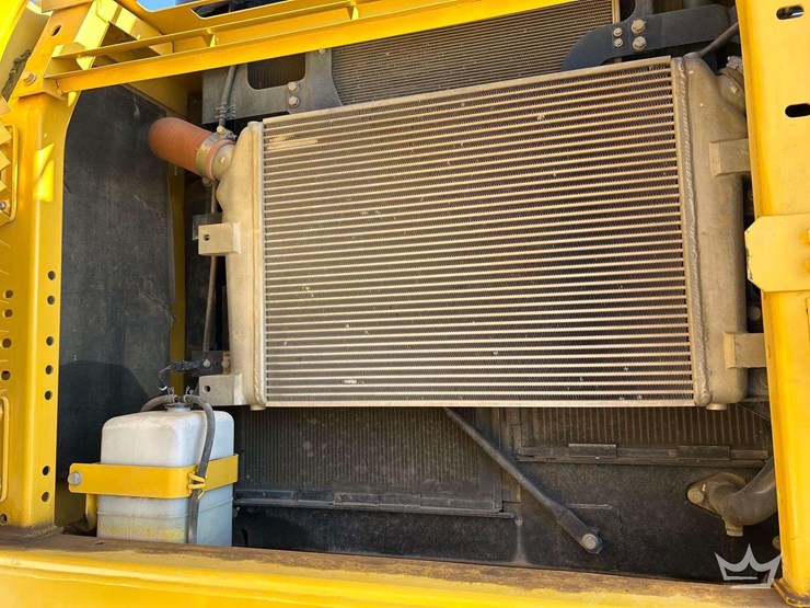 2013-komatsu-pc360-image-8