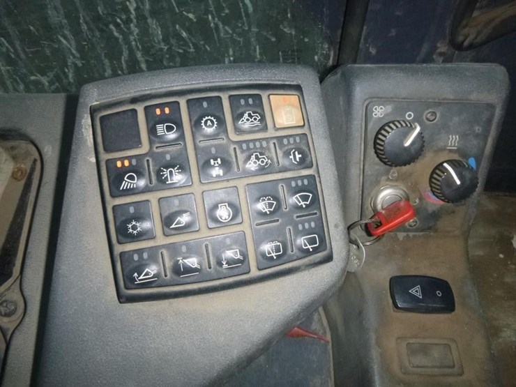 2005-deere-624j-image-12