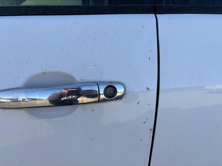 2017-chevrolet-traverse-image-30