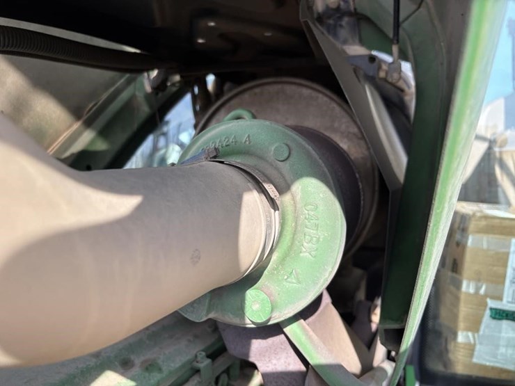 2005-john-deere-7220-image-49