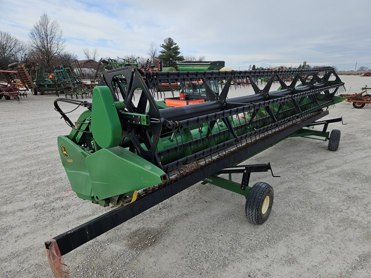 2010-john-deere-625f-image-1