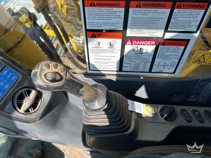 2016-komatsu-pc360lc-11-hydraulic-excavator-image-15