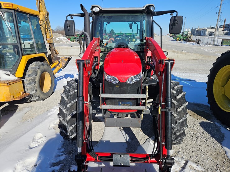 2017-massey-ferguson-4710-image-4