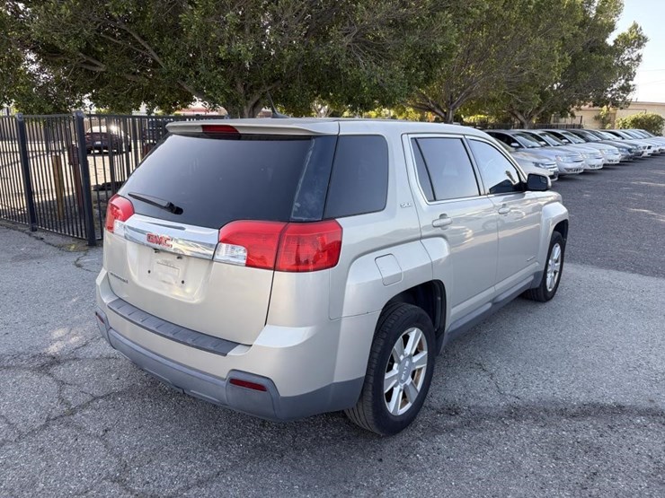2012-gmc-terrain-sle-image-3