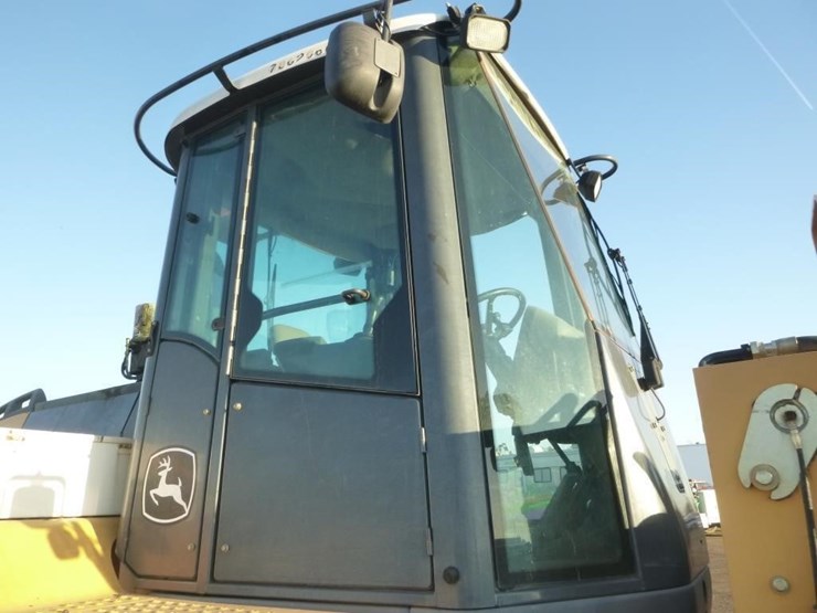 2005-deere-624j-image-24