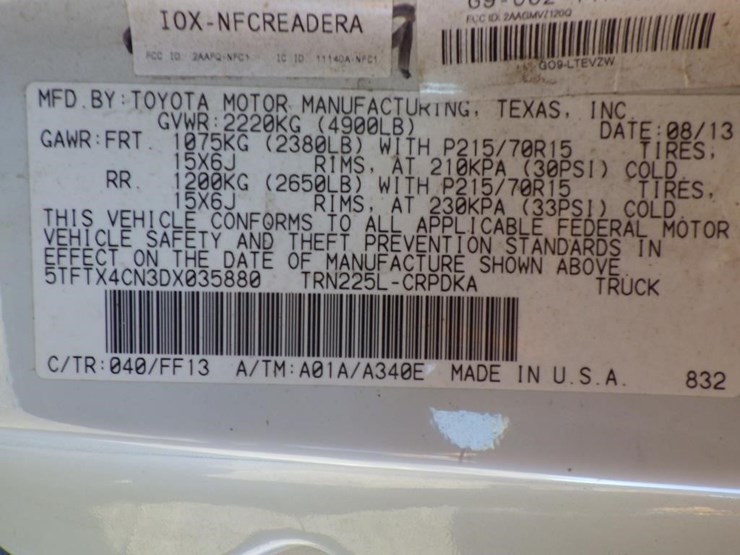 2013-toyota-tacoma-image-14