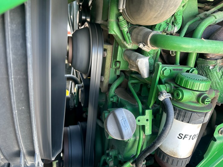 2014-john-deere-6105m-image-53