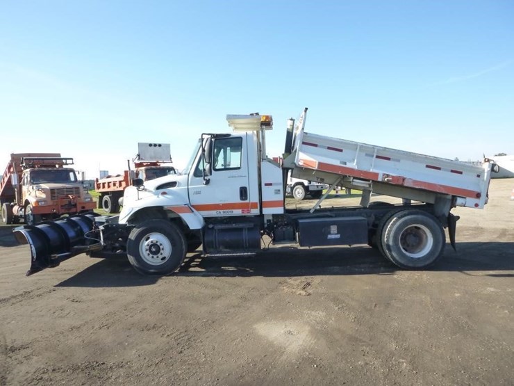 2004-international-7400-image-5